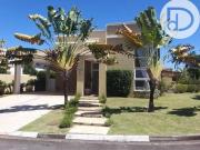 Casa com 4 dormitórios à venda, 570 m² por R$...