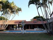 Casa com 4 dormitórios à venda, 578 m² por R$...