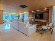 Casa com 4 dormitórios à venda, 580 m² por R$...