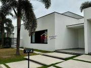 Casa com 4 dormitórios à venda, 580 m² por R$...