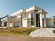 Casa com 4 dormitórios à venda, 580 m² por R$...
