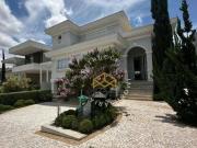 Casa com 4 dormitórios à venda, 580 m² por R$...