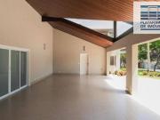 Casa com 4 dormitórios à venda, 586 m² por R$...