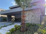 Casa com 4 dormitórios à venda, 587 m² por R$...