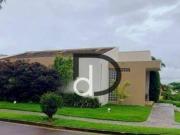 Casa com 4 dormitórios à venda, 595 m² por R$...