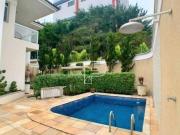 Casa com 4 dormitórios à venda, 600 m² por R$...