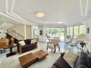 Casa com 4 dormitórios à venda, 600 m² por R$...