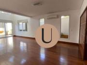 Casa com 4 dormitórios à venda, 608 m² por R$...