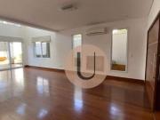 Casa com 4 dormitórios à venda, 608 m² por R$...
