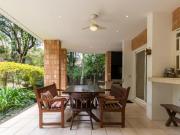 Casa com 4 dormitórios à Venda, 622m² por R$...