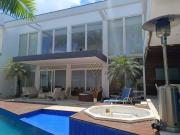 Casa com 4 dormitórios à venda, 625 m² por R$...