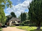 Casa com 4 dormitórios à venda, 630 m² por R$...