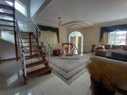 Casa com 4 dormitórios à venda, 650 m² por R$...