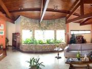 Casa com 4 dormitórios à venda, 650 m² por R$...