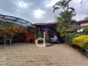 Casa com 4 dormitórios à venda, 676 m² por R$...