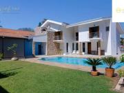 Casa com 4 dormitórios à venda, 680 m² por R$...