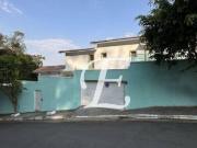 Casa com 4 dormitórios à venda, 700 m² por R$...