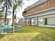 Casa com 4 dormitórios à venda, 748 m² por R$...