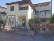 Casa com 4 dormitórios à venda, 750 m² por R$...