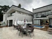 Casa com 4 dormitórios à venda, 750 m² por R$...