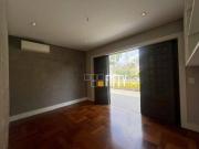 Casa com 4 dormitórios à venda, 750 m² por R$...
