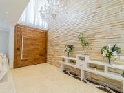Casa com 4 dormitórios à venda, 760 m² por R$...