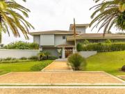 Casa com 4 dormitórios à venda, 800 m² por R$...