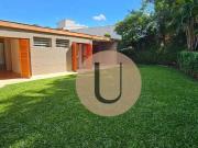 Casa com 4 dormitórios à venda, 800 m² por R$...