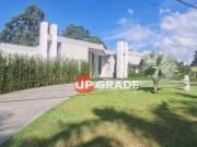 Casa com 4 dormitórios à venda, 874 m² por R$...
