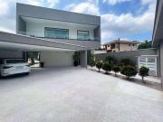 Casa com 4 dormitórios à venda, 883 m² por R$...