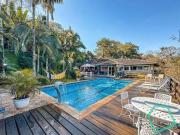 Casa com 4 dormitórios à venda, 900 m² por R$...
