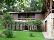 Casa com 4 dormitórios à venda, 950 m² por R$...