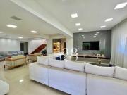 Casa com 4 dormitórios à venda, 960 m² por R$...