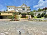 Casa com 4 dormitórios à venda, 986 m² por R$...