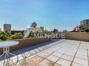 Casa com 4 dormitórios à venda no bairro Menino Deus em...