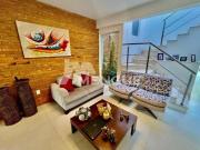 Casa com 4 dormitórios com área de 250m² à venda no...