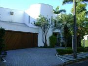 Casa com 4 dormitórios e 2 suítes na Vila Elizabeth...