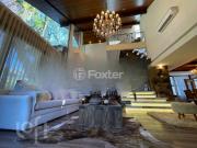 Casa com 4 dormitórios em Gramado