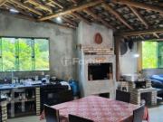 Casa com 4 dormitórios em Palhoça