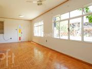 Casa com 3 dormitórios em Porto Alegre