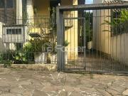 Casa com 4 dormitórios em Porto Alegre Casa com 4 dormitórios em Porto Alegre