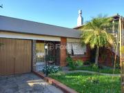 Casa com 4 dormitórios em Porto Alegre