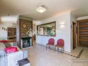 Casa com 4 dormitórios em Porto Alegre