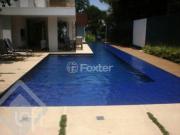 Casa com 4 dormitórios em Porto Alegre