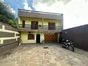 Casa com 4 dormitórios em Porto Alegre