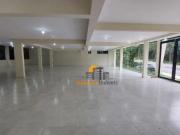 Casa com 4 dormitórios para alugar, 400 m² por R$...