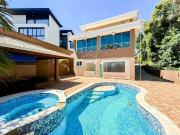 Casa com 4 dormitórios para alugar, 446 m² por R$...