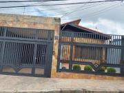 Casa com 4 Dormitórios, sendo 2 Suítes à venda, 145 m²...