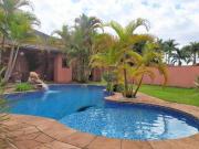 Casa com 4 dormitórios, sendo 2 suítes à venda Granja...