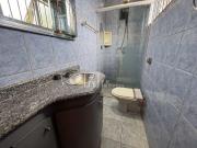 Casa com 4 dormitórios, sendo 2 suítes e 2 vagas, à...